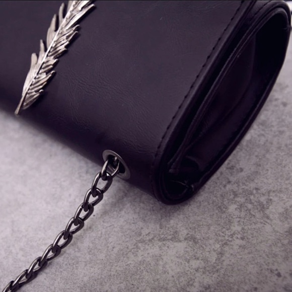 Gorgeous Black Leather Clutch / Purse / Bag - Picture 3 of 7